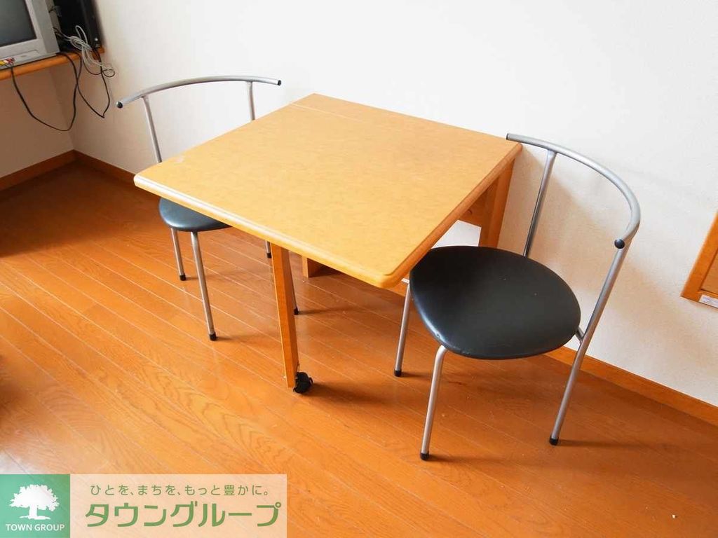 その他設備　テーブル、椅子