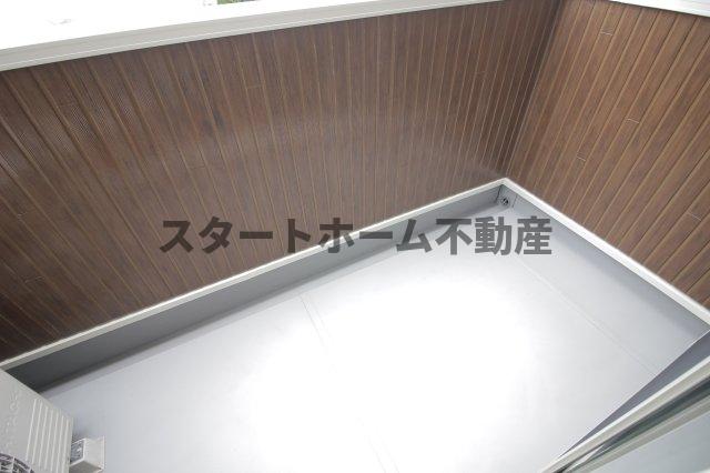 バルコニー　陽当たり良好なバルコニーです