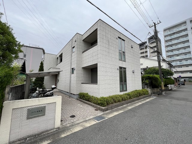 建物外観　オートロック付きで安心です♪
