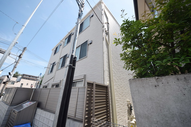 建物外観　～綺麗な外観ですっ～