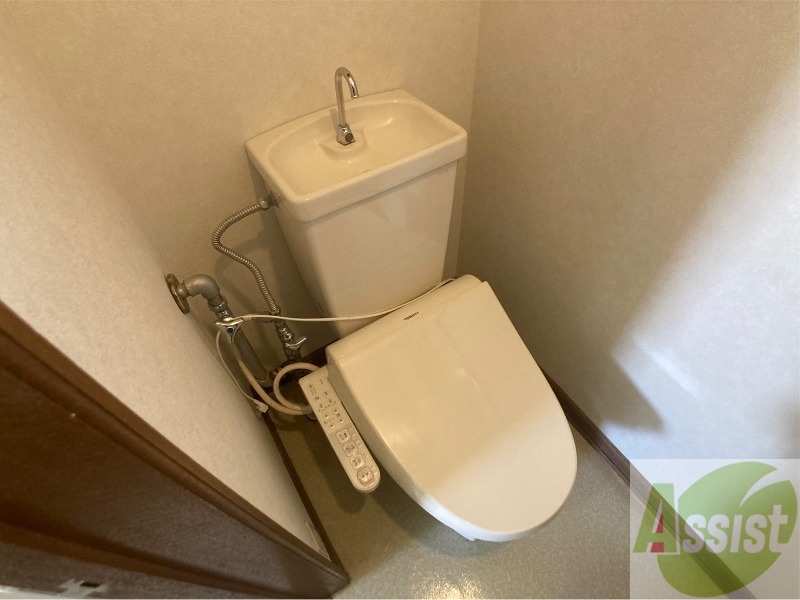 トイレ　こちらはトイレです。清潔感があり、安心して使用できます。