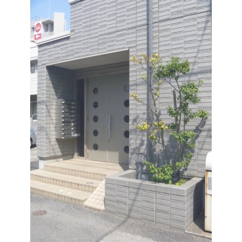 エントランス　建物の内部です