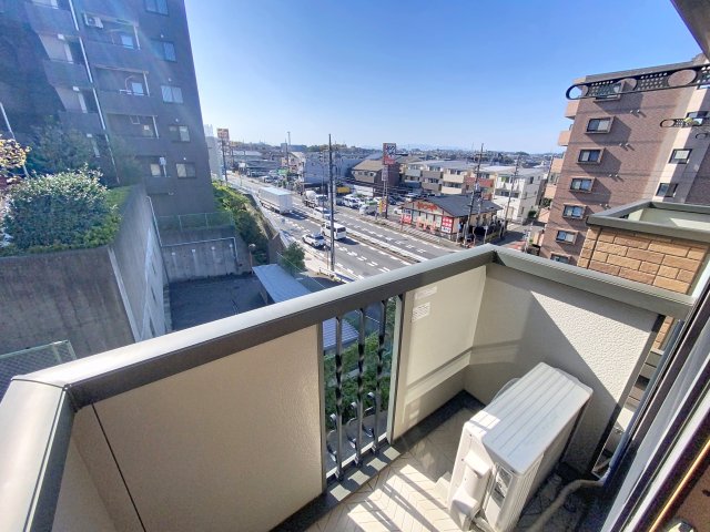 バルコニー　※同建物ほかのお部屋の写真です。