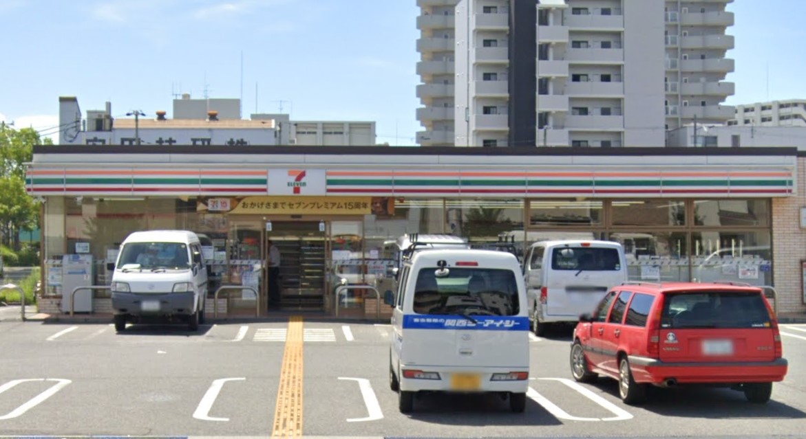 コンビニ　セブン-イレブン 神戸芦原通１丁目店（コンビニ）まで126m