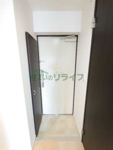 玄関　エスファルベプレスト東日暮里