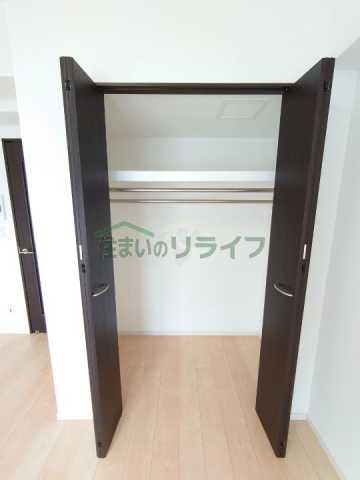 収納　エスファルベプレスト東日暮里