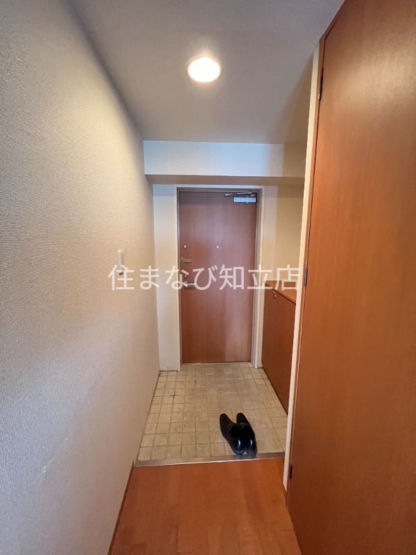 玄関　同型別部屋写真