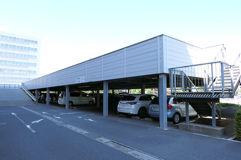 駐車場　自走式駐車場完備