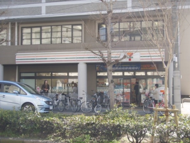 コンビニ　セブンイレブン京都修学院駅前店（コンビニ）まで250m