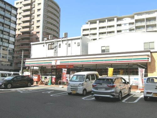 コンビニ　セブンイレブン 吹田江の木町店（コンビニ）まで259m