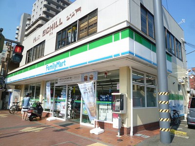 コンビニ　ファミリーマート 厚木旭町店（コンビニ）まで240m