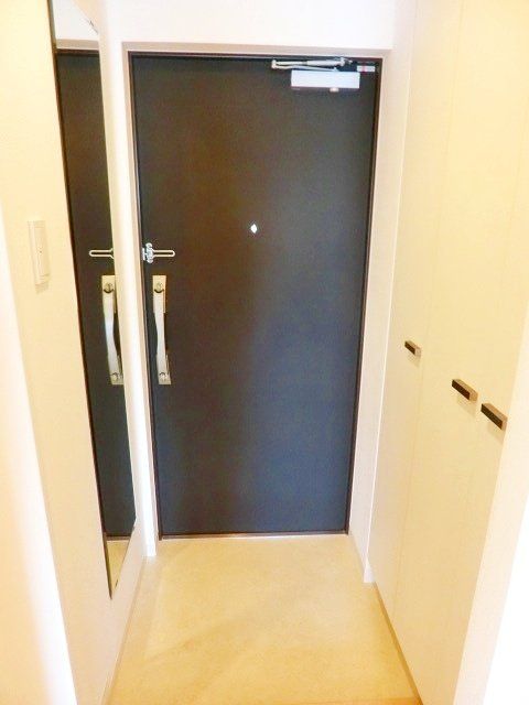 玄関　お部屋探しは株式会社　タウンハウジング　までお気軽にお問合…