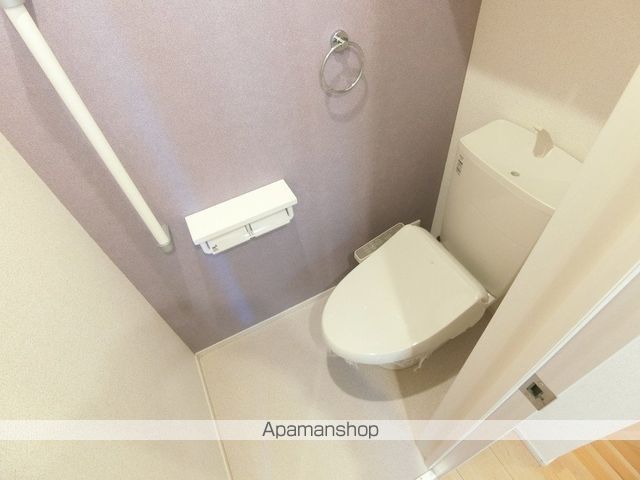ＪＲ東海道本線 掛川駅 バス乗車時間：20分 最寄りバス停で下車 徒歩5分 2階建 築8年のトイレ写真