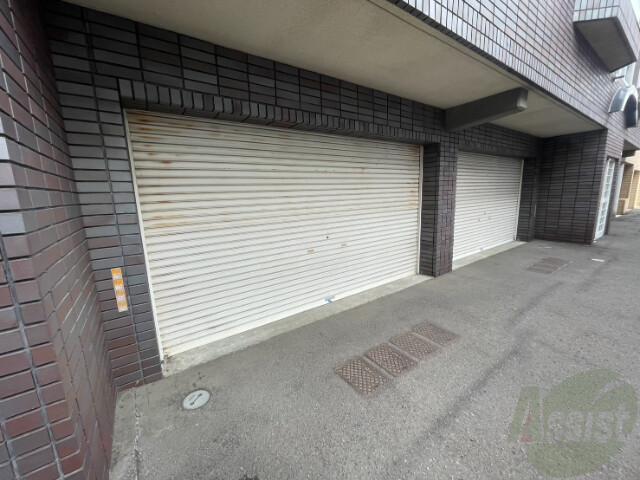 駐車場　駐車場