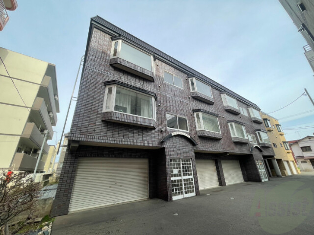 建物外観　札幌市中央区南１１条西「サンクレスト１１」
