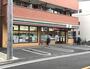 コンビニ　セブンイレブン鶴見市場東中店（コンビニ）まで120m
