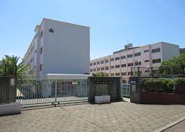 小学校　神戸市立横尾小学校（小学校）まで1221m