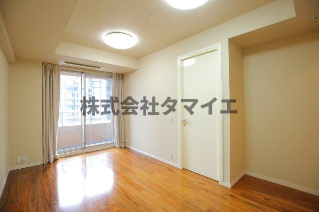 居室・リビング　広々とした洋室です