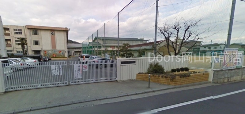 中学校　岡山市立石井中学校（中学校）まで1642m