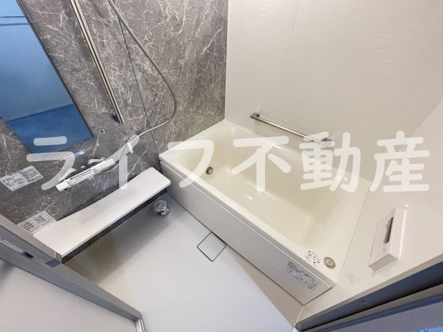 バス・シャワールーム　お風呂で日々の疲れを落としましょう