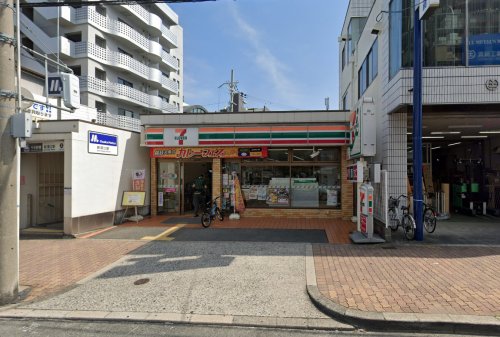 コンビニ　セブンイレブン 大阪新深江駅南店（コンビニ）まで681m