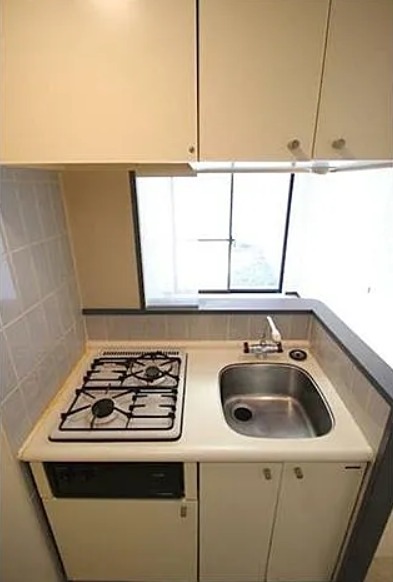 キッチン　※反転タイプの別部屋です。