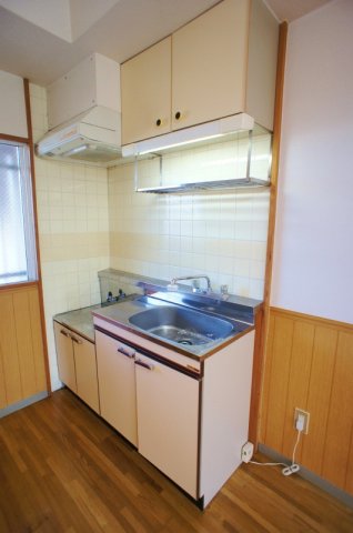 キッチン　コンパクトなキッチンで掃除もラクラク