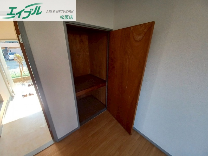 収納　同物件別部屋の写真