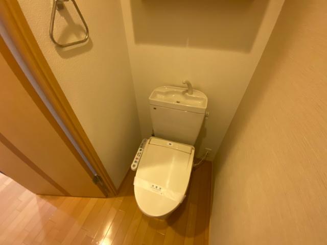 トイレ　シャワー付トイレ