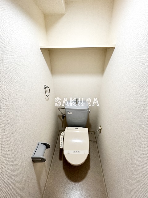 トイレ　嬉しい温水洗浄便座♪