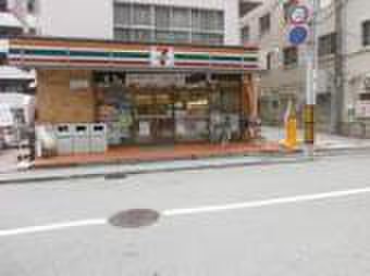 コンビニ　セブンイレブン（コンビニ）まで270m