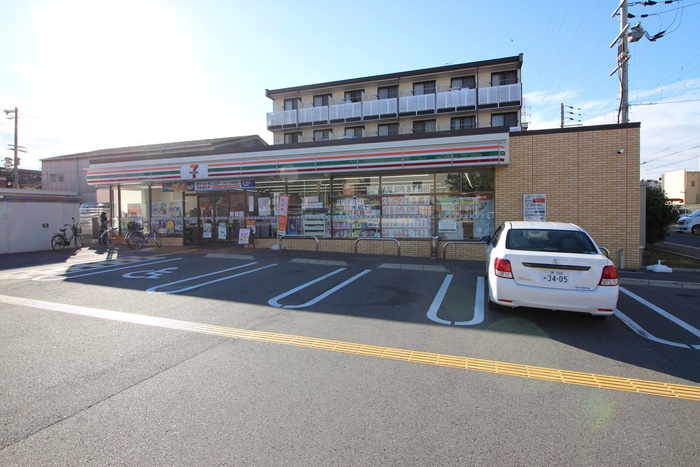コンビニ　セブンイレブン大阪御崎８丁目店（コンビニ）まで130m