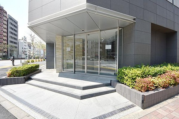 エントランス　建物の内部です
