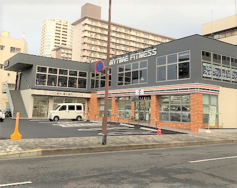 コンビニ　セブンイレブン 小倉金田1丁目店（コンビニ）まで557m