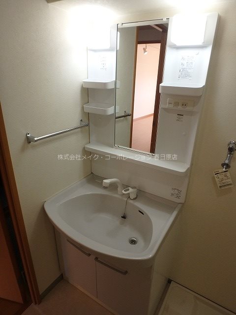 洗面設備　写真は同型タイプ