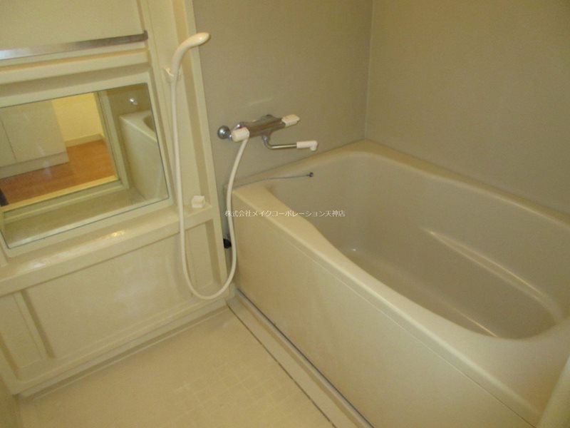 バス・シャワールーム　※同マンション別部屋の写真を使用しております