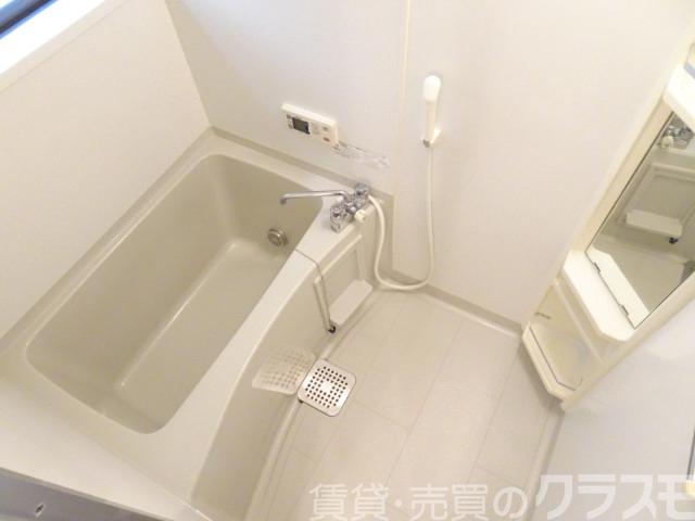 バス・シャワールーム　浴室乾燥機＆追い焚き機能付きバス♪