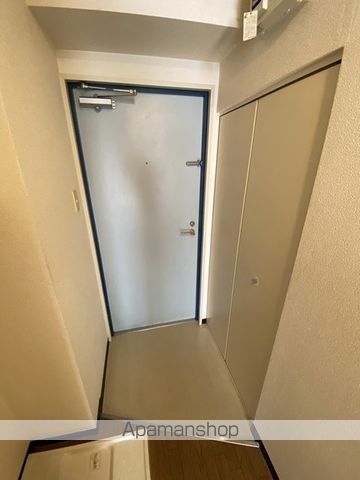 地下鉄東西線 円山公園駅 徒歩4分 9階建 築39年の玄関写真