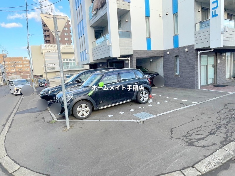 駐車場　駐車スペースでございます！