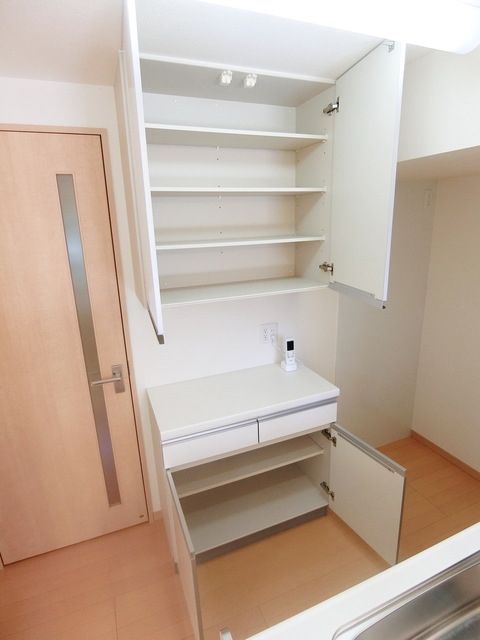 その他設備　☆キッチン収納☆