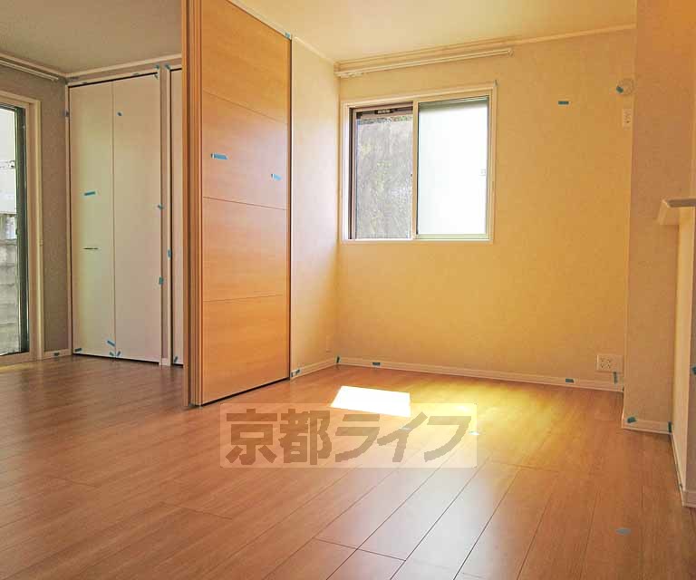 居室・リビング　新築のとても綺麗なお部屋です！