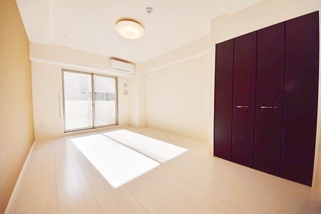 居室・リビング　★明るいお部屋です★