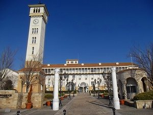 大学・短大　神戸市看護大学（大学・短大）まで1272m