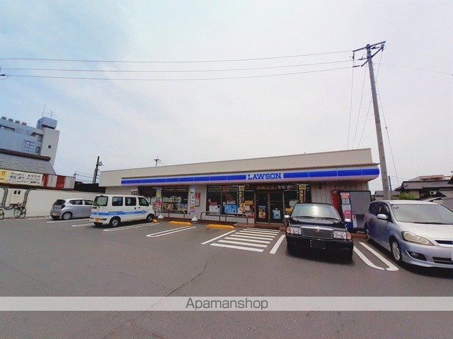 コンビニ　ローソン岡山伊島店（コンビニ）まで80m
