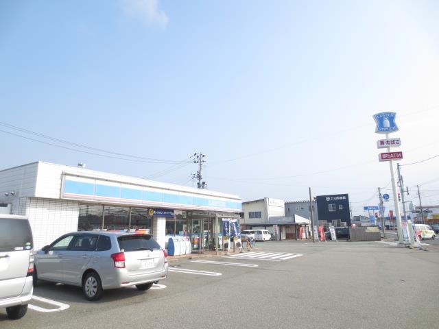 コンビニ　ローソン秋田仁井田本町店（コンビニ）まで700m