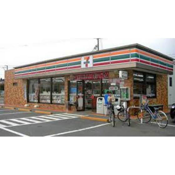 コンビニ　セブンイレブン津市一志町田尻店（コンビニ）まで276m