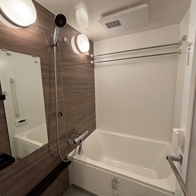 バス・シャワールーム　※写真は同タイプ住戸です。