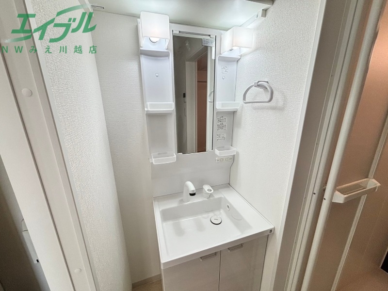 洗面設備　同型参考写真