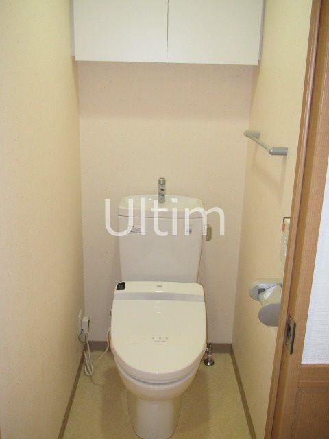 トイレ　別部屋のお写真です。ご参考までに！