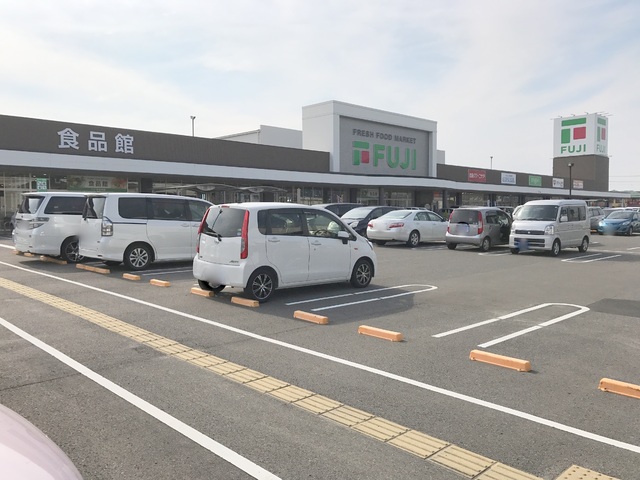 スーパー　フジ安城寺店（スーパー）まで401m